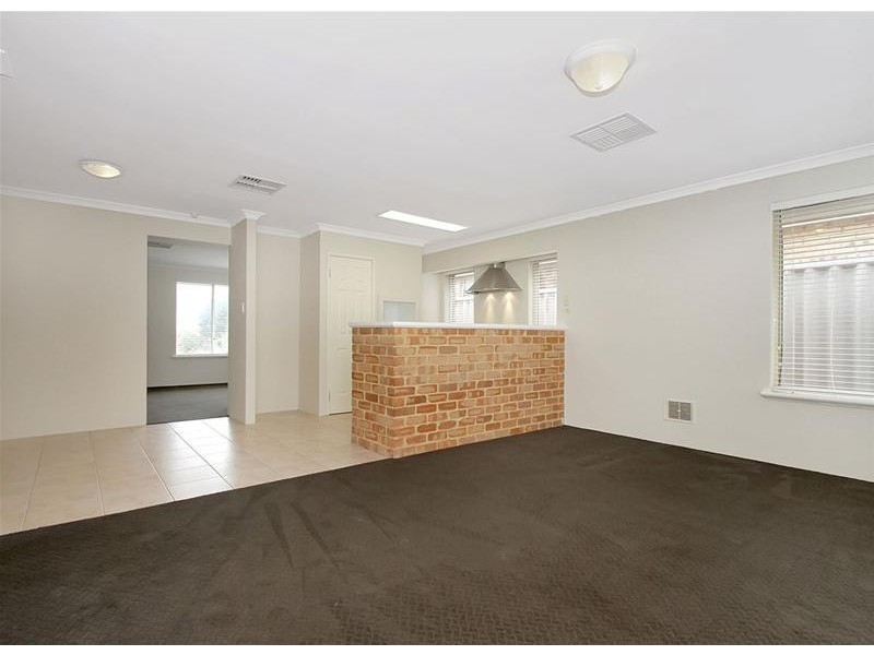 19B Stonehaven Parade, Kinross WA 6028