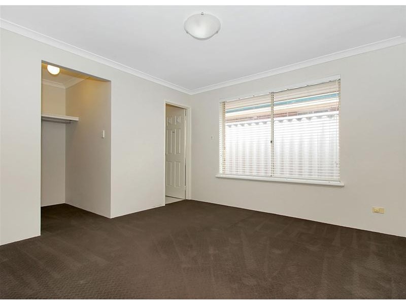 19B Stonehaven Parade, Kinross WA 6028