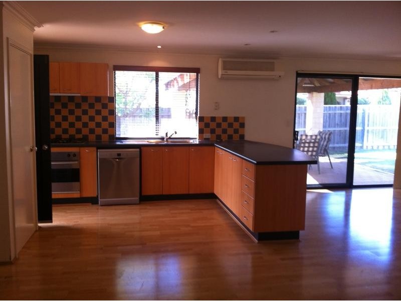 69 MacNaughton Crescent, Kinross WA 6028