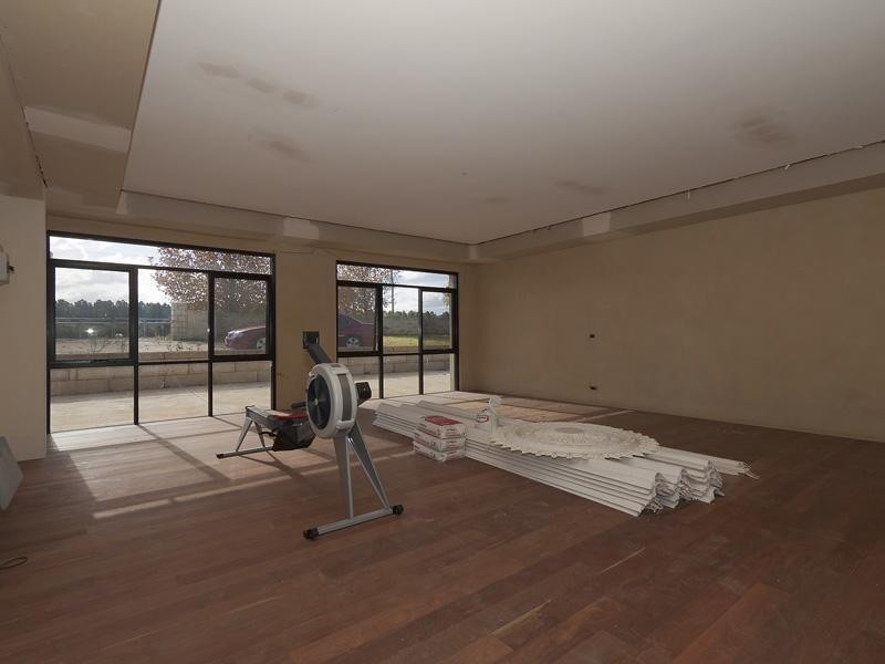 588 Neaves Road, Mariginiup WA 6065