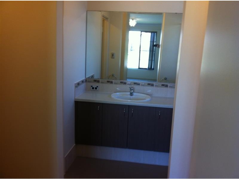 3 Robur Way, Banksia Grove WA 6031