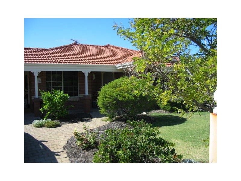 16 Seaside GARDENS, Mullaloo WA 6027