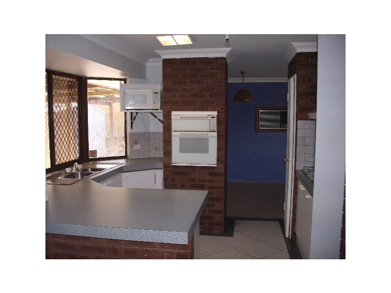 17 Kessell LANE, Beldon WA 6027