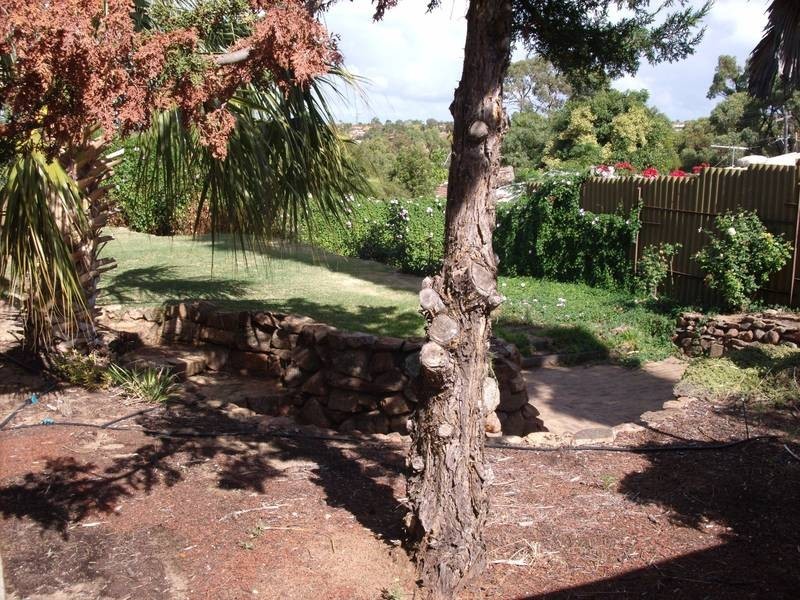 17 Kessell LANE, Beldon WA 6027