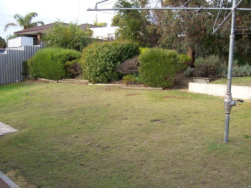 4 Draconis St, Heathridge WA 6027