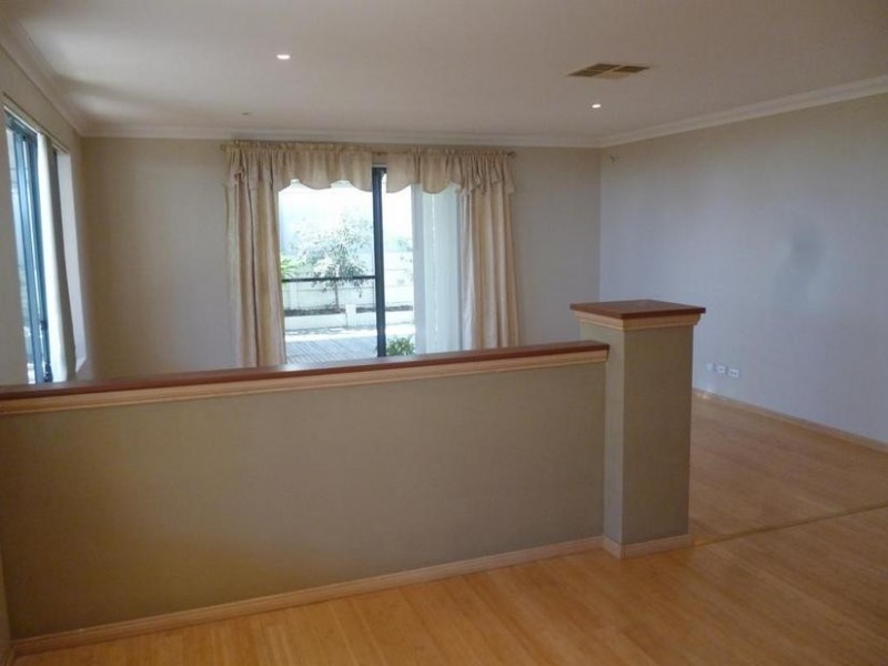 26 San Teodoro Ave, Sinagra WA 6065