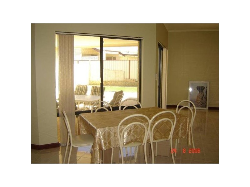 11 Newgain Crescent, Carramar WA 6031