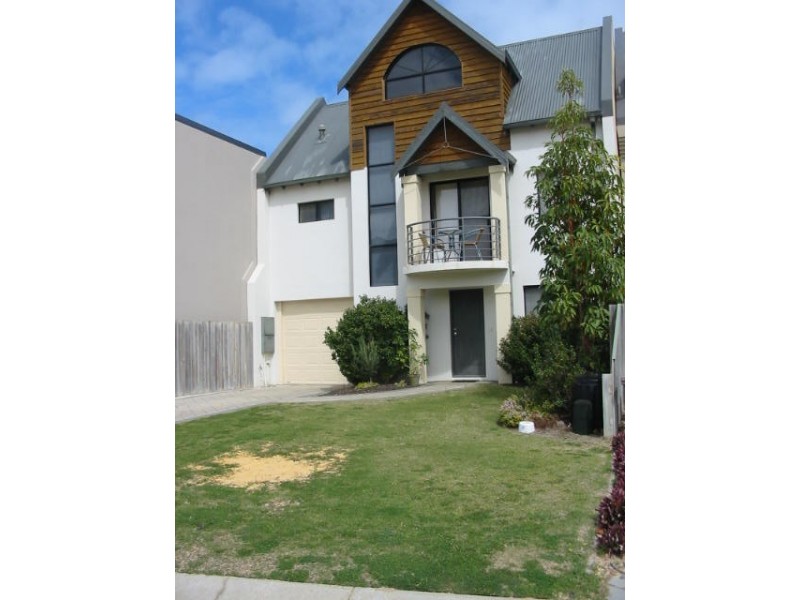 25 Toulon Circle, Mindarie WA 6030