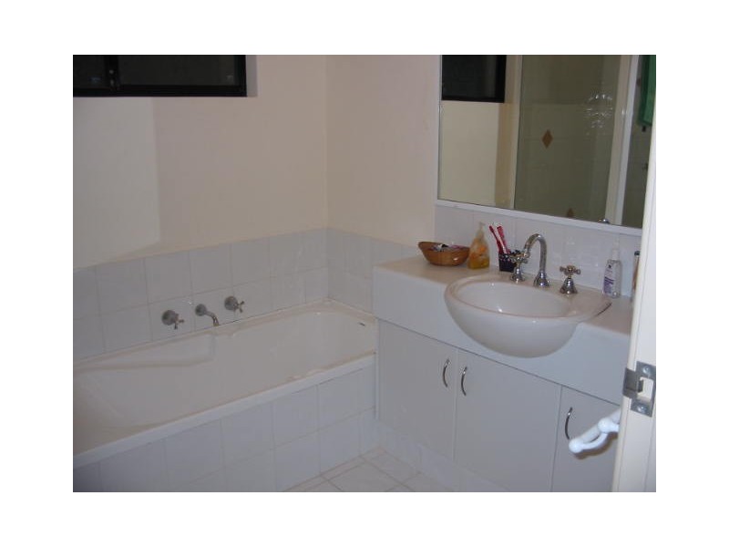 25 Toulon Circle, Mindarie WA 6030