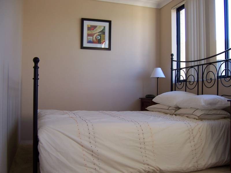 3 St Pauls Cres, Joondalup WA 6027