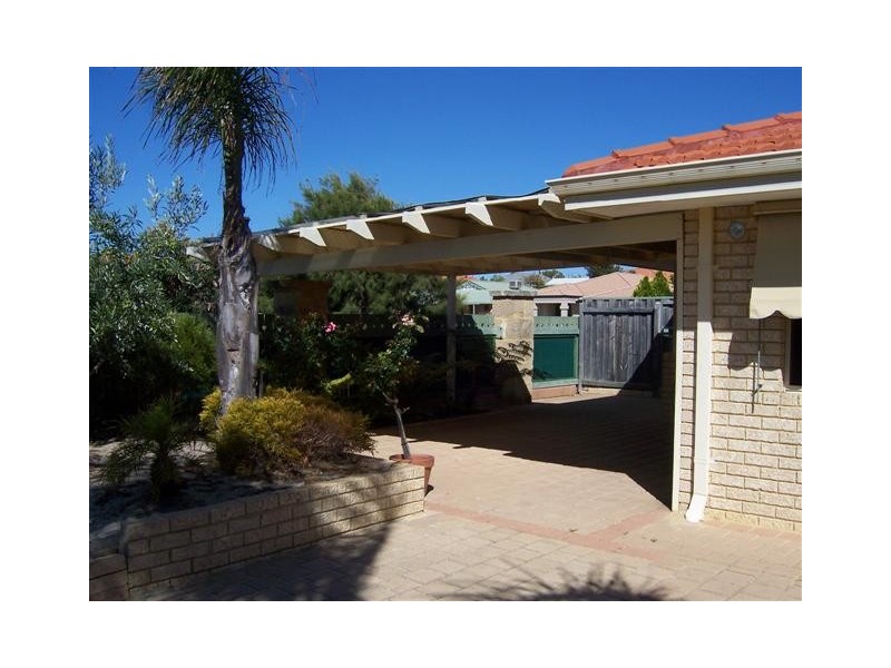 18 Clermont Gardens, Currambine WA 6028