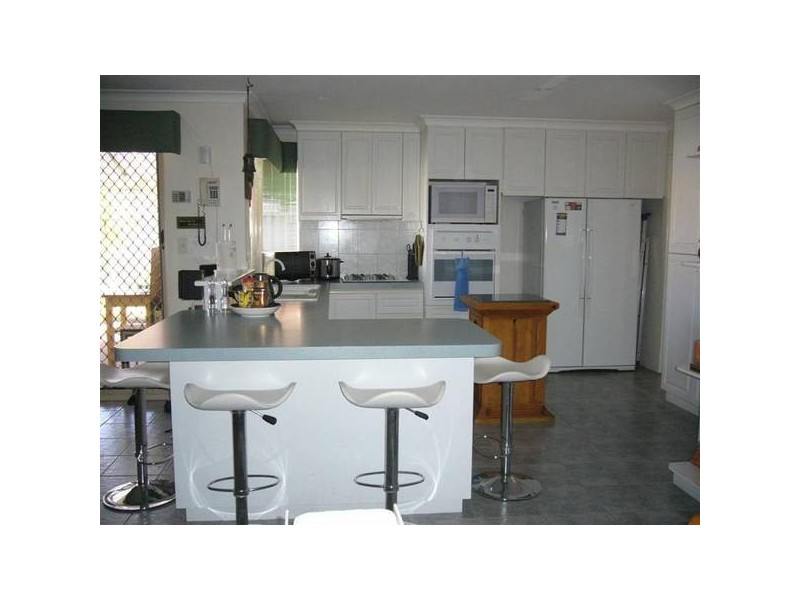 16 Clivedon Court, Ballajura WA 6066