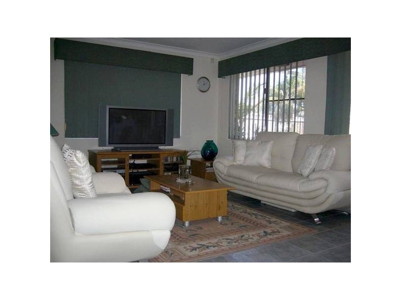 16 Clivedon Court, Ballajura WA 6066