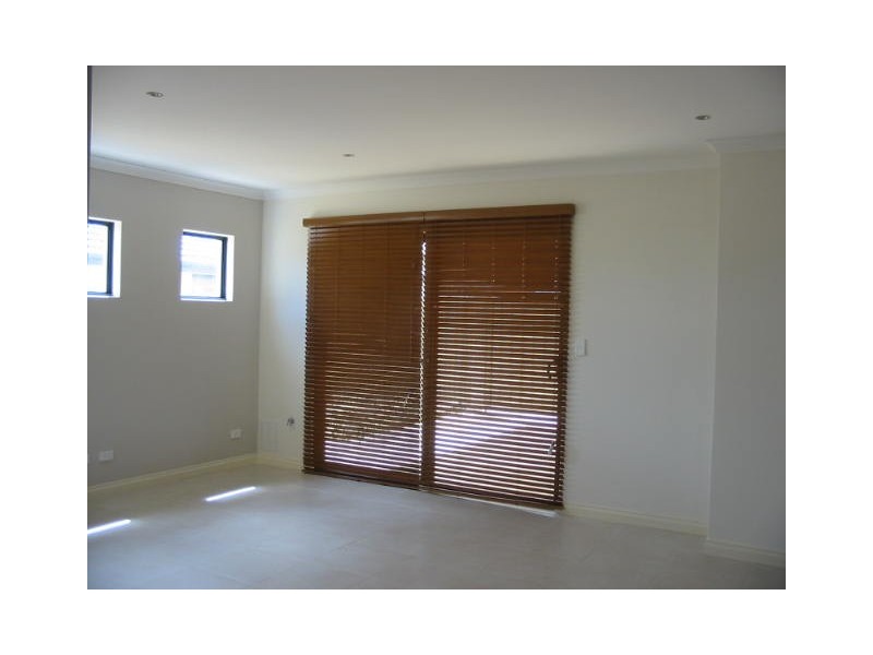 28 Verona St, Hocking WA 6065