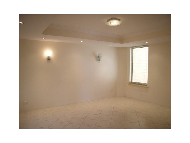 4 Aswan View, Joondalup WA 6027