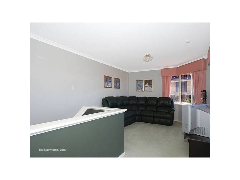 25 Meadowbrook Promenade, Currambine WA 6028