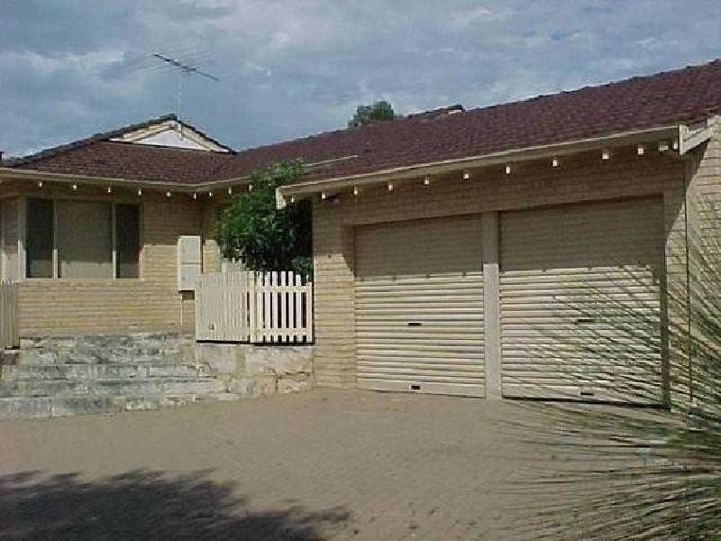 4B Castle Rock Turn, Joondalup WA 6027