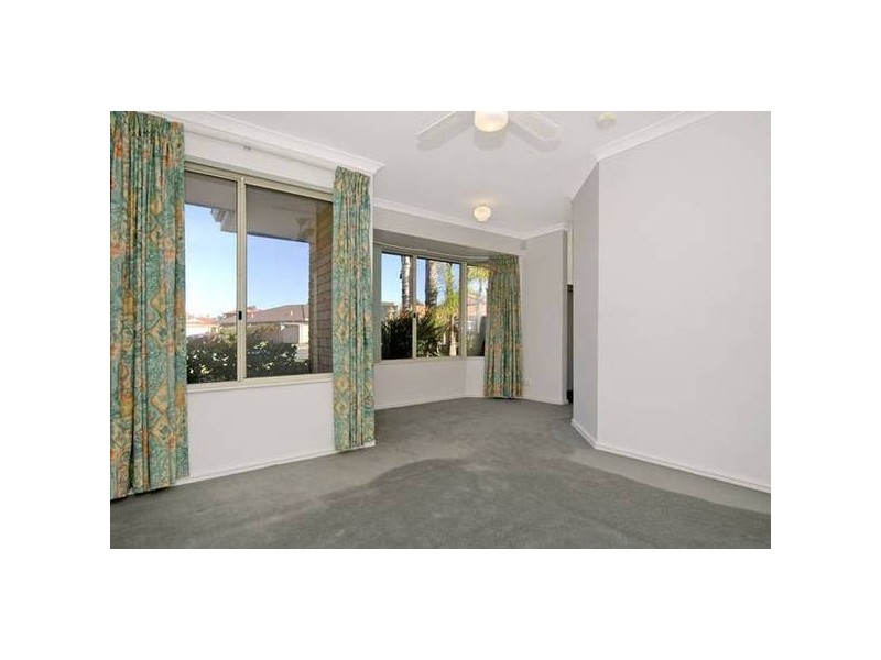 8 Whim Court, Kinross WA 6028