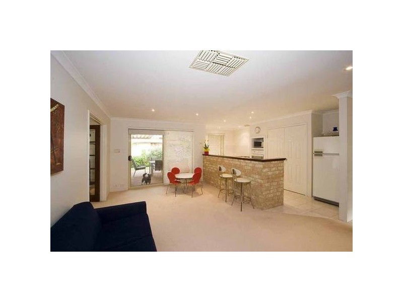 16 St Helena Way, Iluka WA 6028