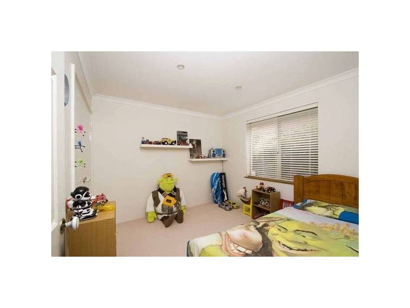 16 St Helena Way, Iluka WA 6028