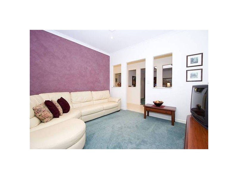 33 Oakdene Drive, Madeley WA 6065