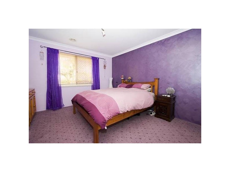 33 Oakdene Drive, Madeley WA 6065