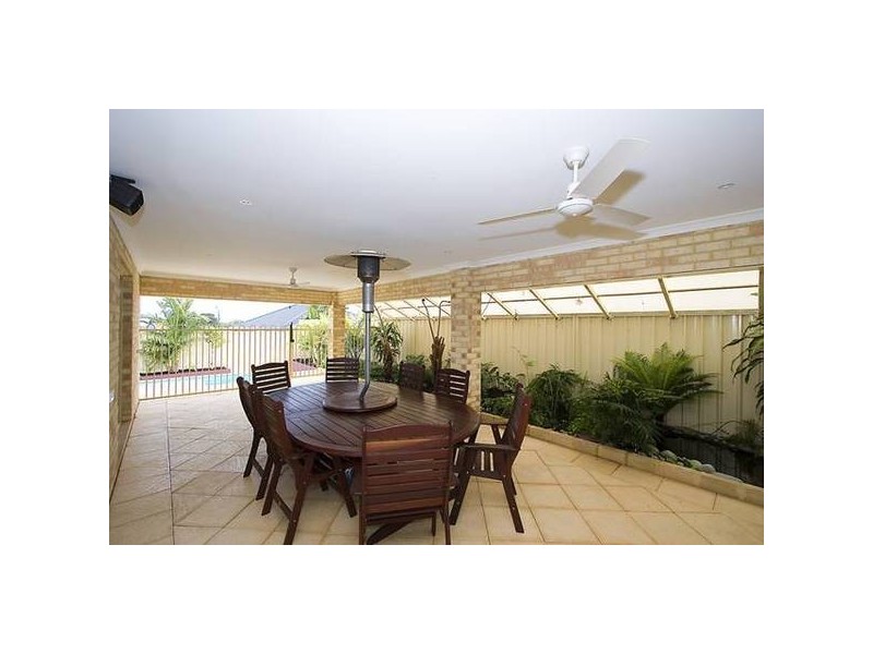 33 Oakdene Drive, Madeley WA 6065