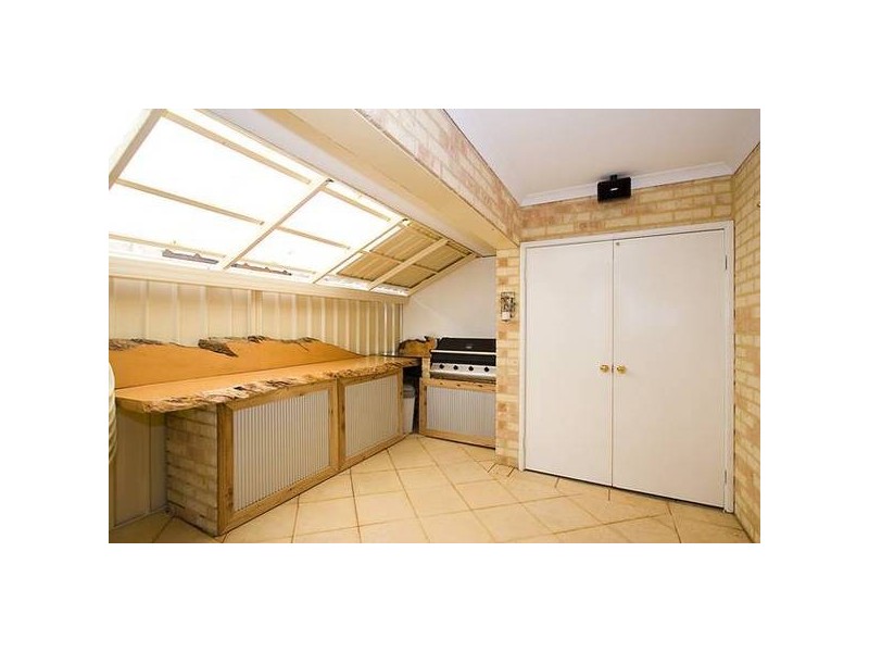 33 Oakdene Drive, Madeley WA 6065