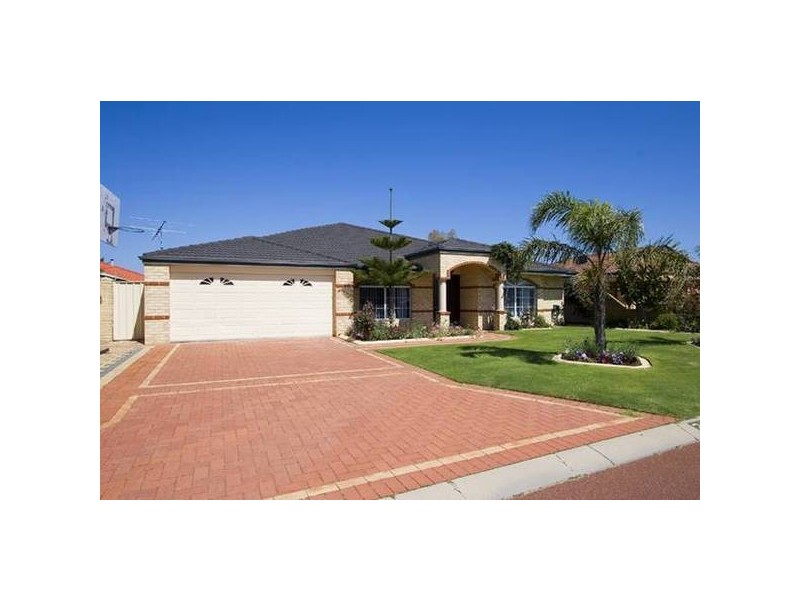 24 Edinburgh Avenue, Kinross WA 6028