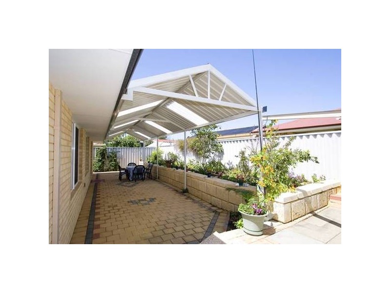 24 Edinburgh Avenue, Kinross WA 6028