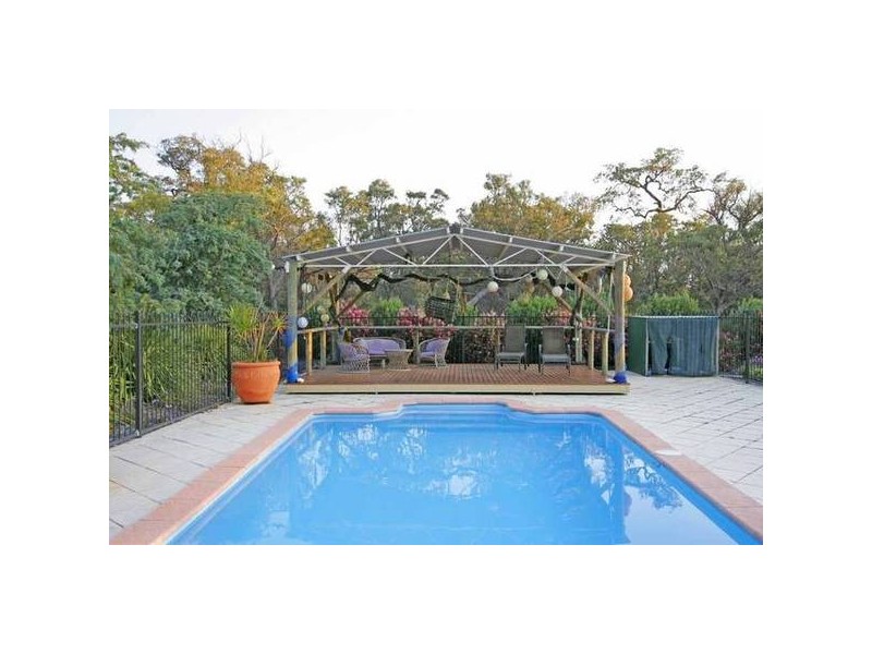 102 Tranquil Drive, Carramar WA 6031