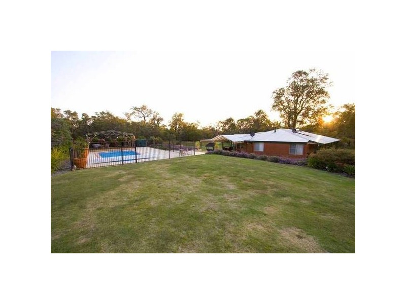 102 Tranquil Drive, Carramar WA 6031