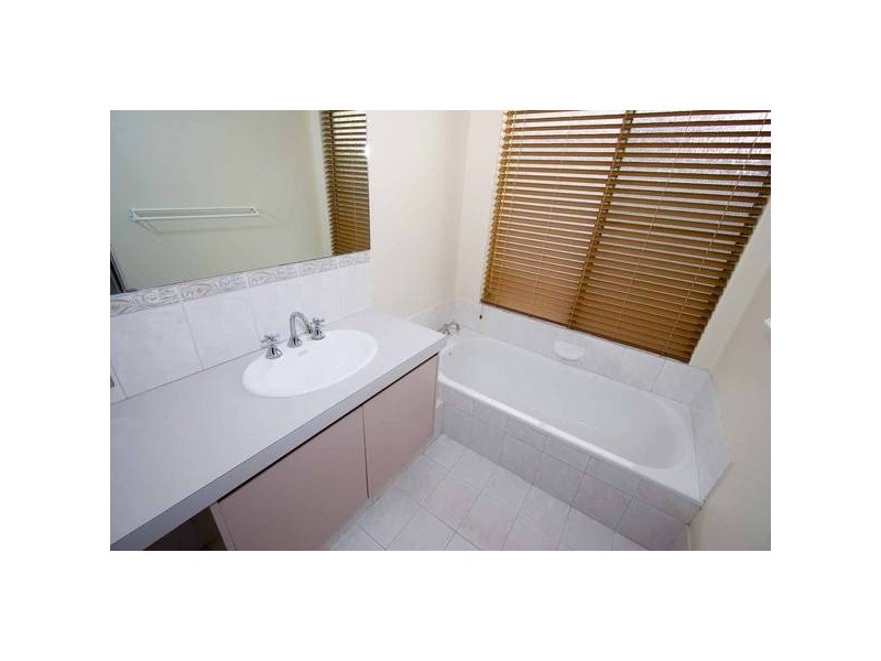 4 Wilcannia Elbow, Currambine WA 6028