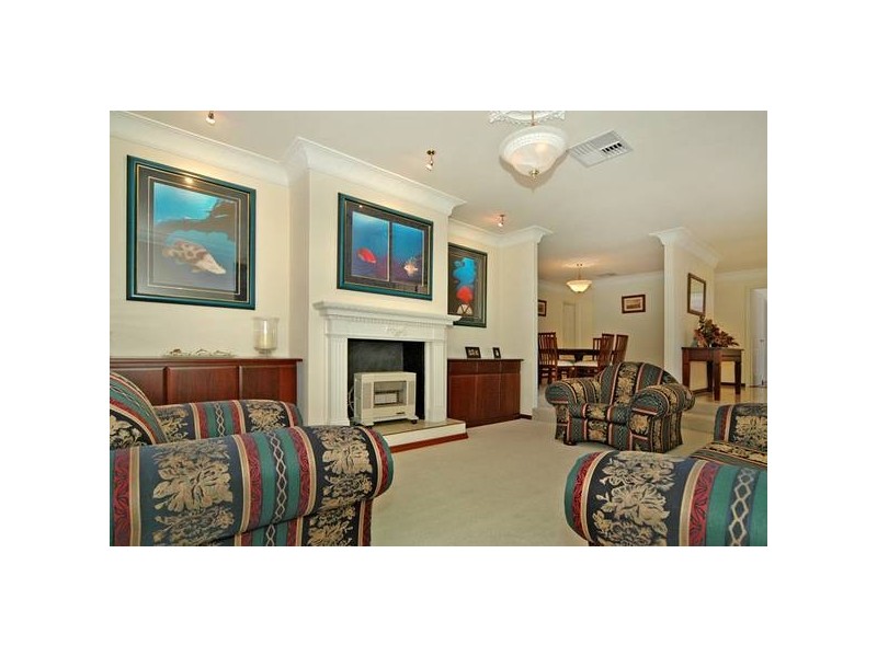 19 Carmen Court, Joondalup WA 6027