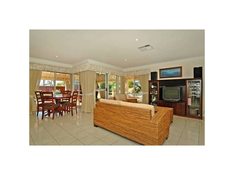 19 Carmen Court, Joondalup WA 6027