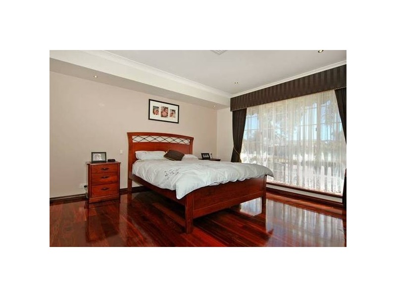 19 Carmen Court, Joondalup WA 6027