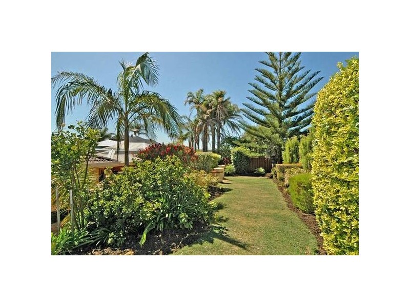 19 Carmen Court, Joondalup WA 6027