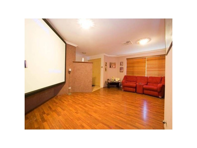 33 Keatley Crescent, Woodvale WA 6026