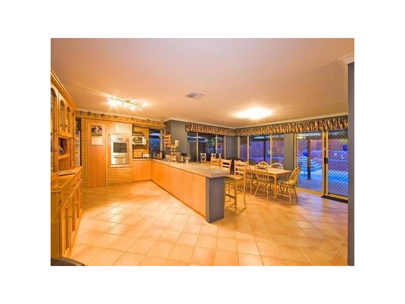 33 Keatley Crescent, Woodvale WA 6026