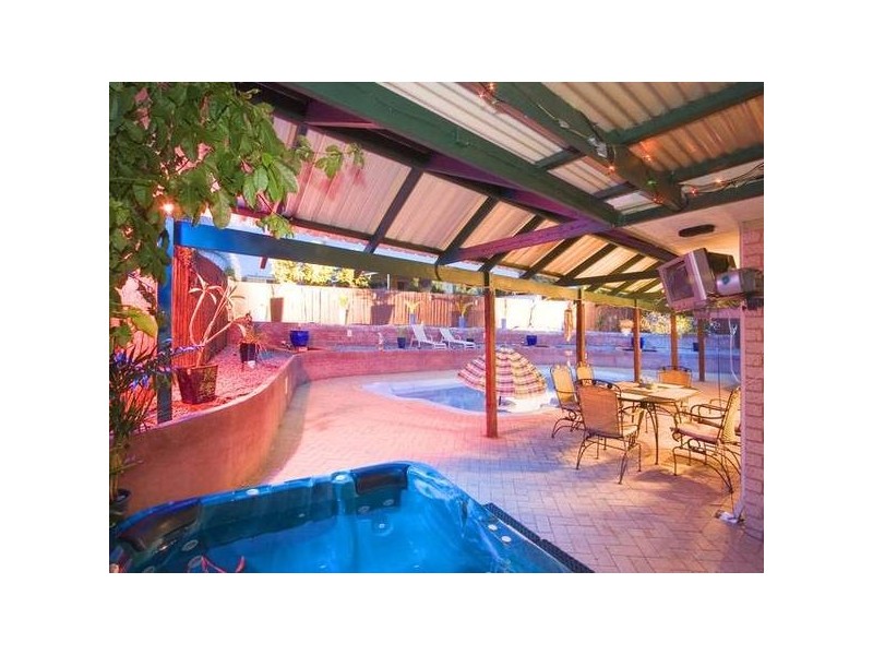 33 Keatley Crescent, Woodvale WA 6026