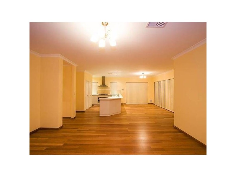 30 Fineview Crescent, Carramar WA 6031