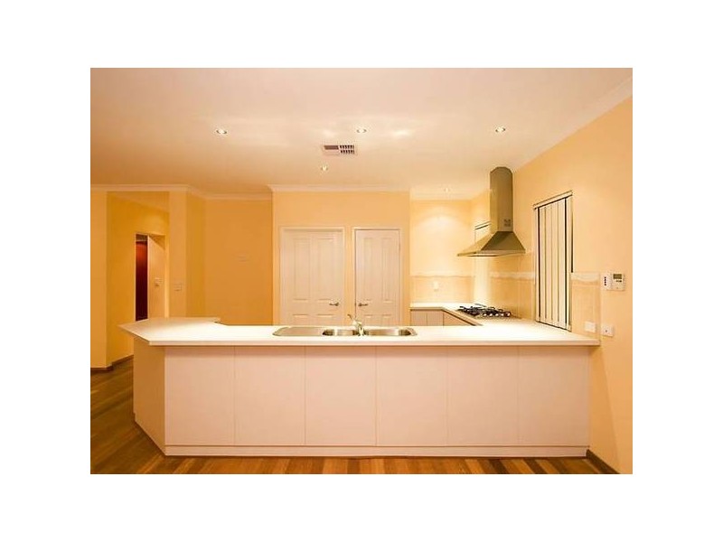 30 Fineview Crescent, Carramar WA 6031