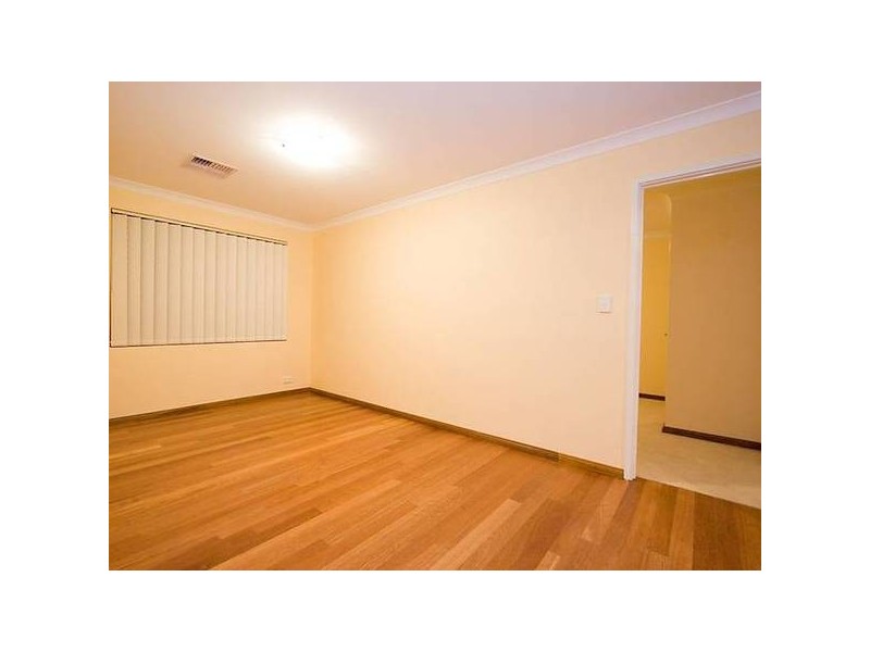 30 Fineview Crescent, Carramar WA 6031