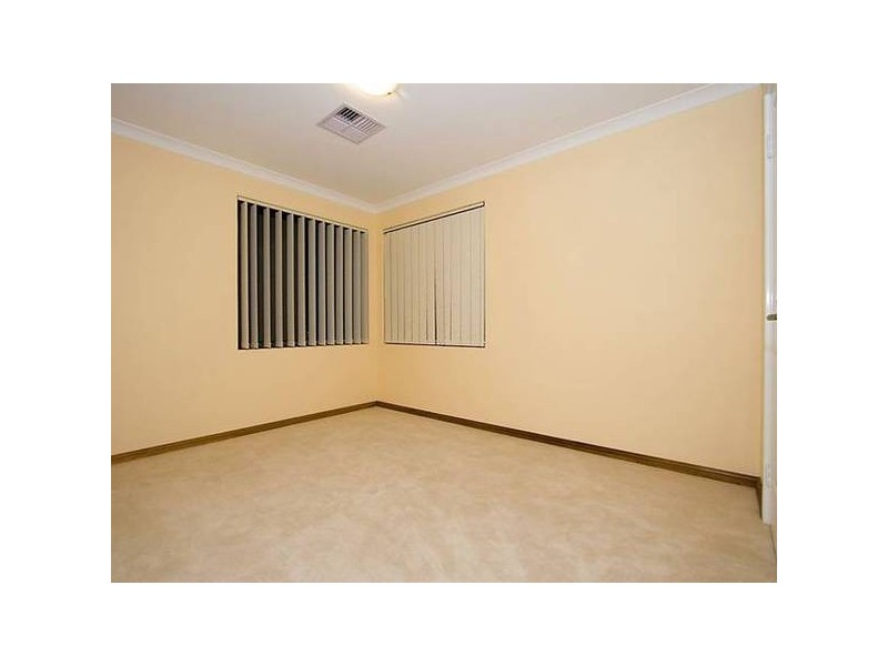 30 Fineview Crescent, Carramar WA 6031