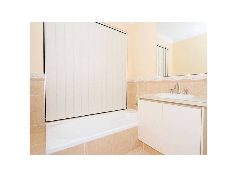 30 Fineview Crescent, Carramar WA 6031