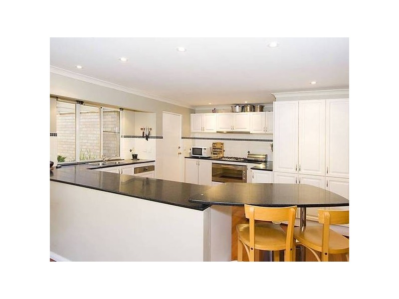 2 Thimble Court, Ocean Reef WA 6027