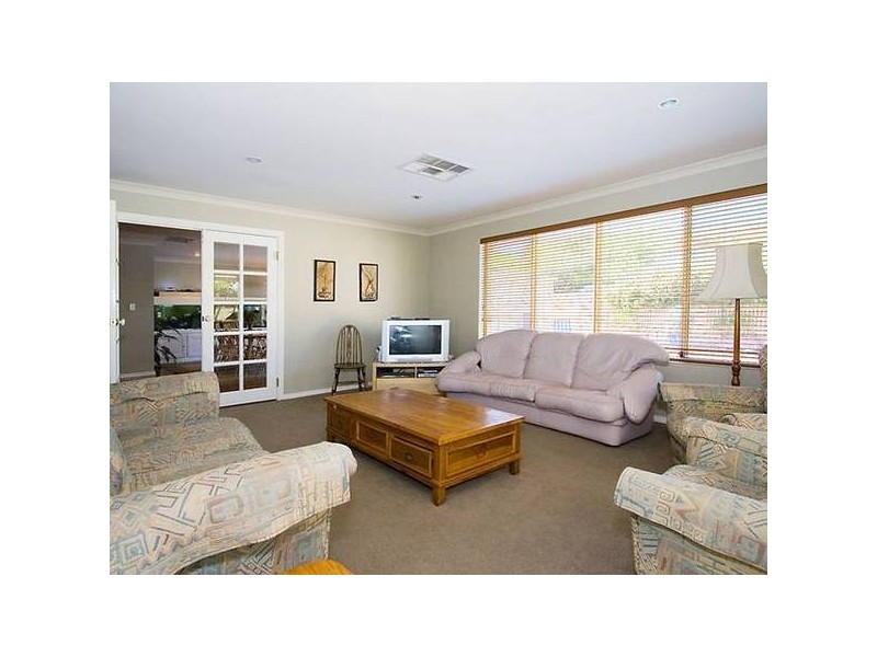 2 Thimble Court, Ocean Reef WA 6027