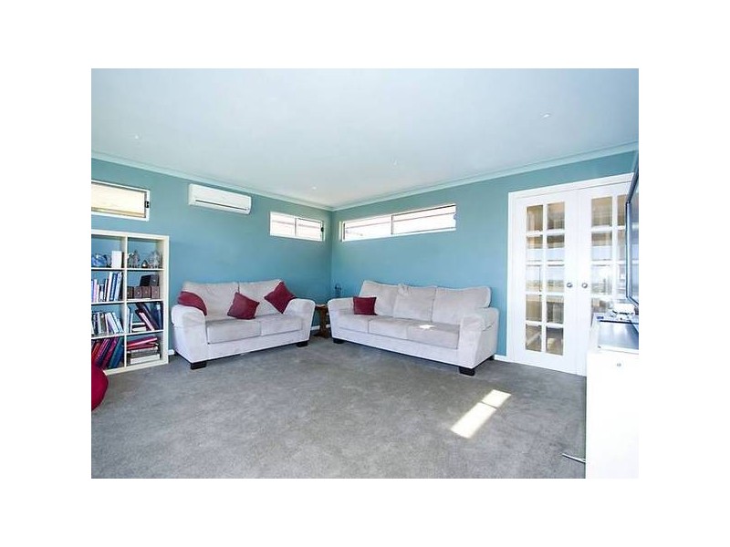 2 Thimble Court, Ocean Reef WA 6027