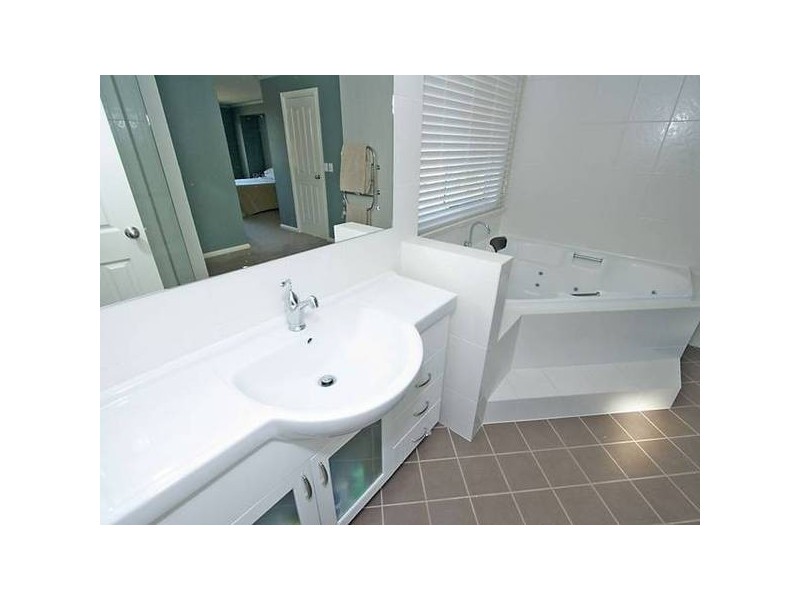 2 Thimble Court, Ocean Reef WA 6027