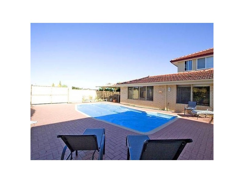 2 Thimble Court, Ocean Reef WA 6027